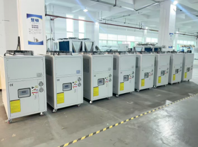 低温冷水机组与传统制冷系统的对比分析