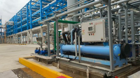 石化公司防爆螺杆冷水机安装案例